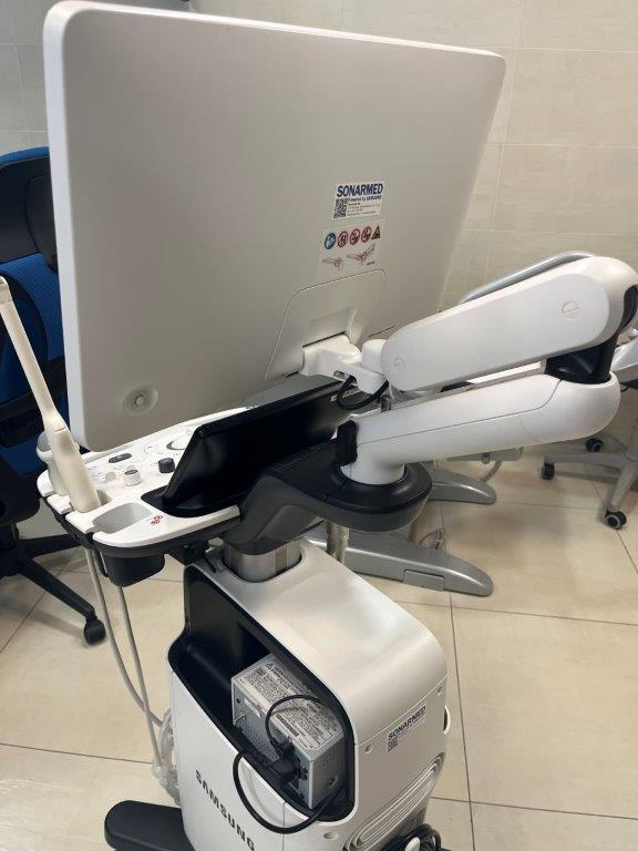 Használt Samsung HS40 ultrahang készülék 3D/4D hasi és 2D hüvelyi fejjel Használt Samsung HS40 ultrahang készülék 3D/4D hasi és 2D hüvelyi fejjel