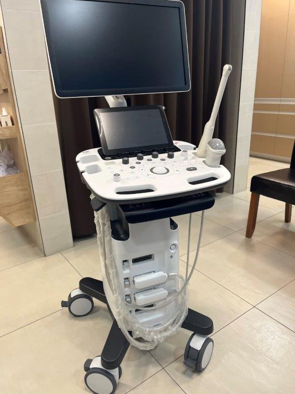 Használt Samsung HS40 ultrahang készülék 3D/4D hasi és 2D hüvelyi fejjel Használt Samsung HS40 ultrahang készülék 3D/4D hasi és 2D hüvelyi fejjel