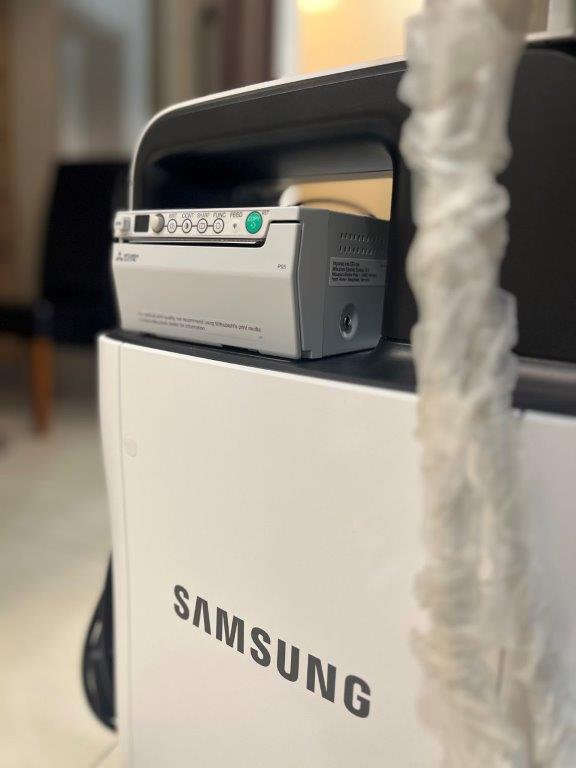 Használt Samsung HS40 ultrahang készülék 3D/4D hasi és 2D hüvelyi fejjel Használt Samsung HS40 ultrahang készülék 3D/4D hasi és 2D hüvelyi fejjel