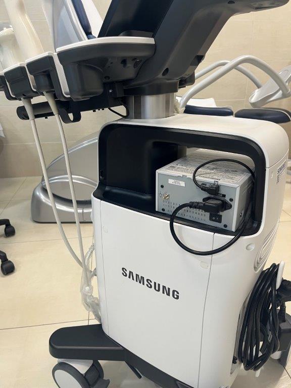 Használt Samsung HS40 ultrahang készülék 3D/4D hasi és 2D hüvelyi fejjel Használt Samsung HS40 ultrahang készülék 3D/4D hasi és 2D hüvelyi fejjel