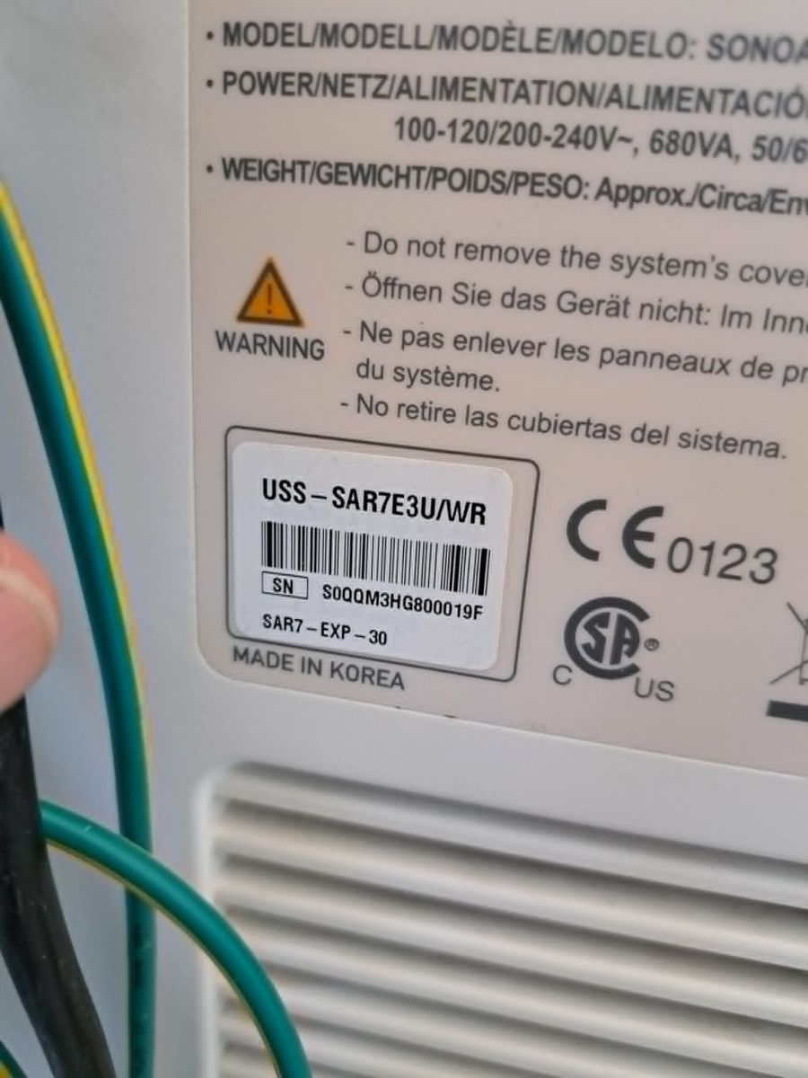 Használt SonoAce R7 típusú radiológiai ultrahang készülék tartozékokkal Használt SonoAce R7 típusú radiológiai ultrahang készülék tartozékokkal